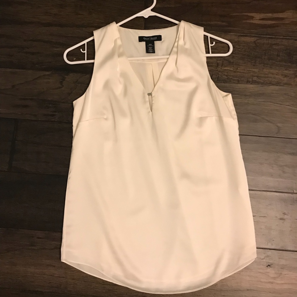 Size XXS WHBM keyhole silk top in EUC.